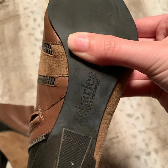 Charles David Lact Leather Zipper Boots